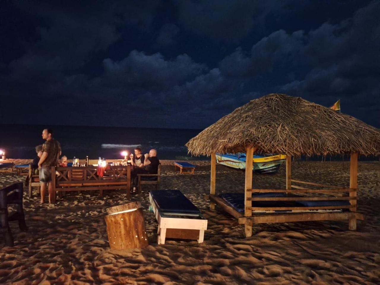 Vitamin Sea Beach Cabana & Hostel Nilaveli Extérieur photo